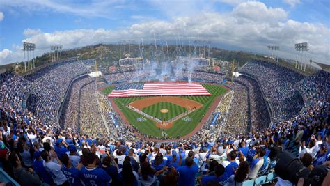 Biggest MLB Stadiums: Ranking Stadiums by Capacity | BetMGM