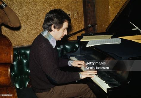 British actor and musician Dudley Moore plays the piano at the grand ...