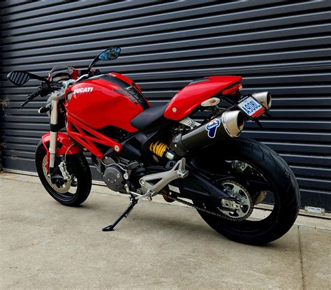 2008 DUCATI MONSTER 696 - Shop