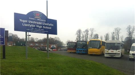 U-turn on sacking Powys Llanfyllin governors in bus row - BBC News