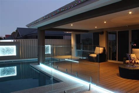 9 Outdoor Pool Deck Lighting Ideas - The Backyard Pros