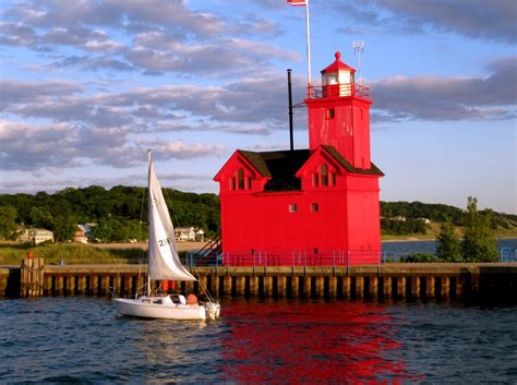 Holland State Park Lighthouse jigsaw puzzle in Puzzle of the Day puzzles on TheJigsawPuzzles.com