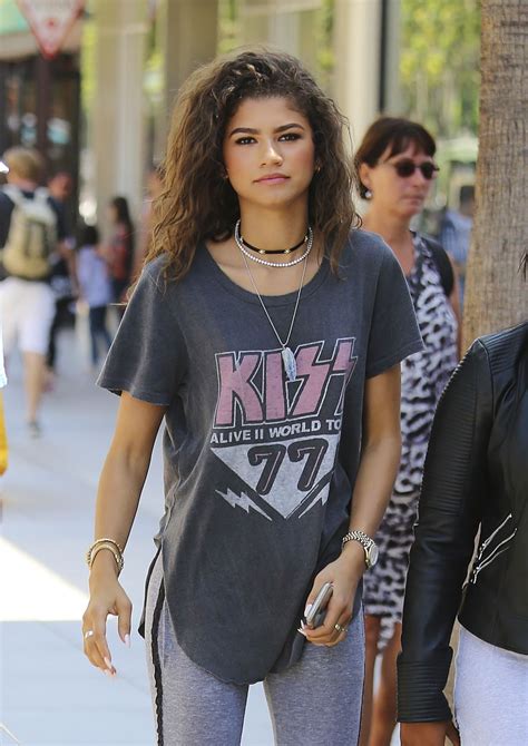 ZENDAYA COLEMAN Out and About in Los Angeles 09/03/2016 – HawtCelebs