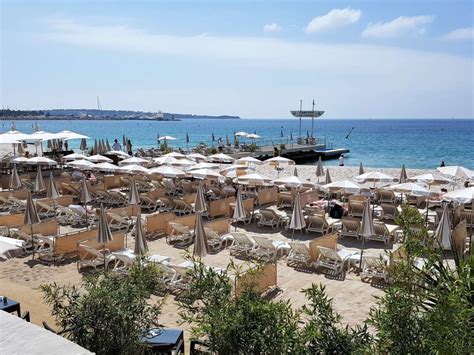 Carlton Beach, restaurant Cannes - le bonheur à la plage du Carlton | Le blog de Gilles ...