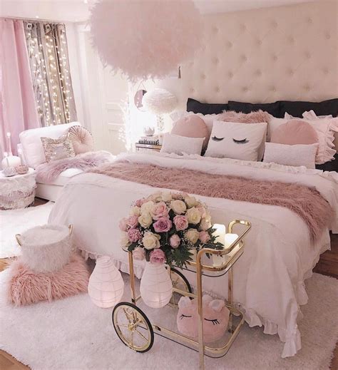 20+30+ Pink Bedroom Decorating Ideas – HOMYRACKS