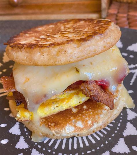 [Homemade] bacon, egg and cheese “McGriddle” sandwich. : r/food