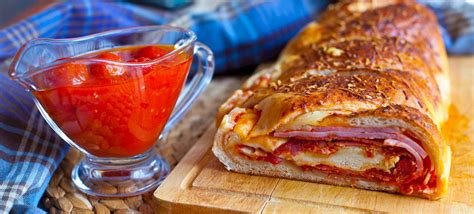 Stromboli | Traditional Pizza From Philadelphia, United States of America