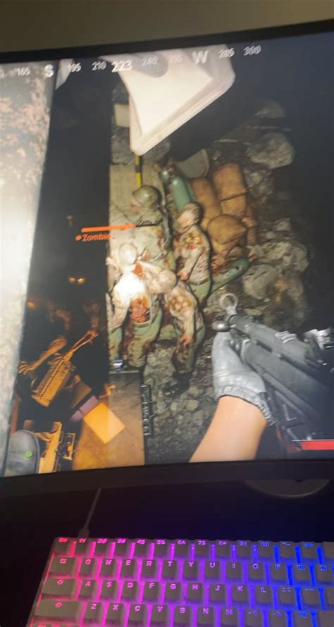 Glitch In Cold War Zombies 😎😎 : r/CallOfDutyBlackOps4