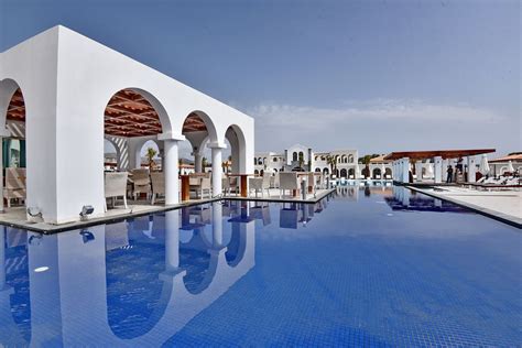 Anemos Luxury Grand Resort | Accommodation | Discover Greece