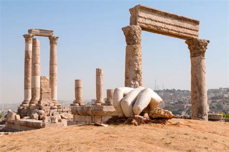 La mano de Hércules en el Gran Templo romano de Amán