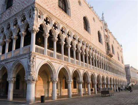 The columns of the Palazzo Ducale, Venice - Italy Travel and Life ...