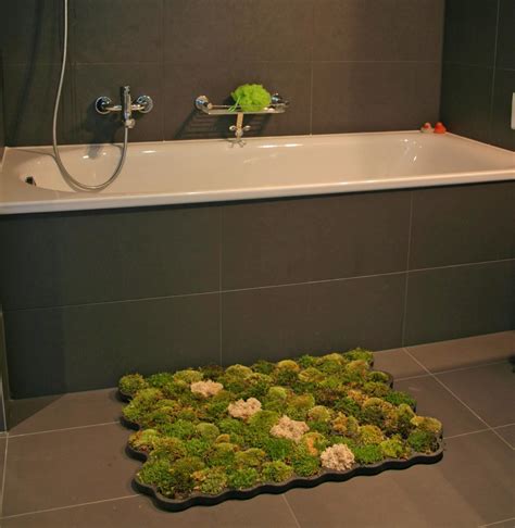 This Moss Shower Mat Lets You Dry Your Feet On Natural Living Moss When Exiting The Shower