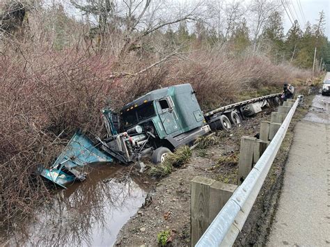 Semi-truck crashes into ditch on US 101 | Port Townsend Leader