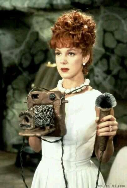 Elizabeth Perkins as Wilma Flintstone in "The Flintstones" | Character ...