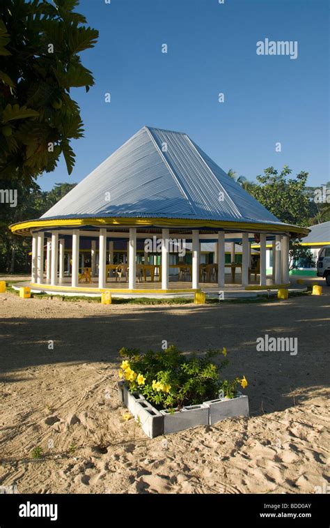 Fale, communal house, Manase village, Savai'i Island, Western Samoa Stock Photo - Alamy