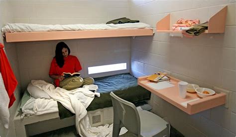 For $82 a Day, Booking a Cell in a 5-Star Jail - The New York Times