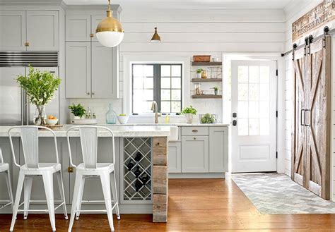 9 Helpful Tips for Choosing the Coziest Farmhouse Kitchen Colors | Farmhouse kitchen colors ...