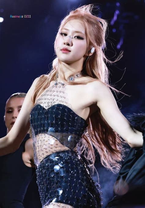 Rosé (Blackpink) at Coachella 2023 Main Stage 04/22/2023 (more photos ...