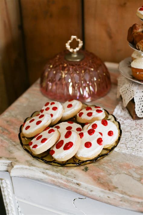 Delicious Gold & Maroon Autumn Barn Wedding Inspiration