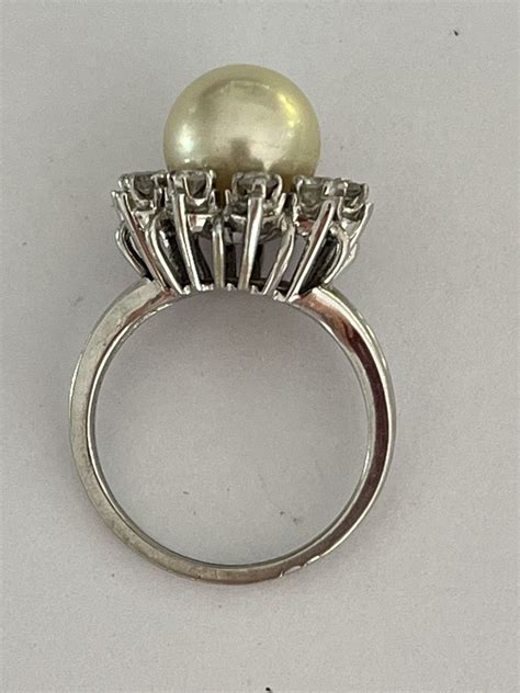 Proantic: 492– White Gold Platinum Pearl Diamond Ring