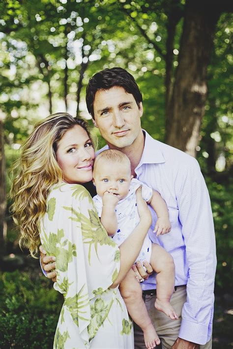 Exclusive photos of the Trudeaus at home - Chatelaine | Justin trudeau ...