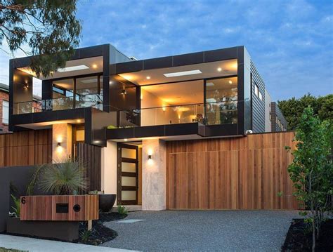 Bold square shapes on the exterior and contemporary interior design define this Black Rock ...