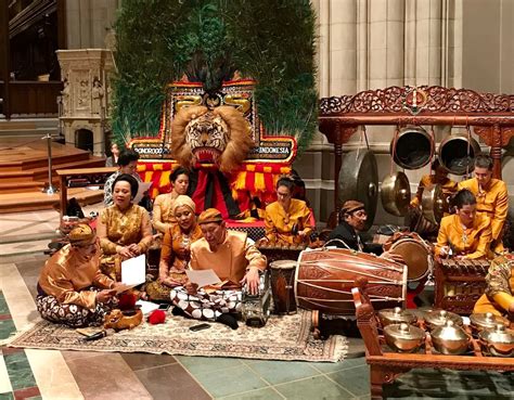 Indonesian Gamelan Music - abchybrid