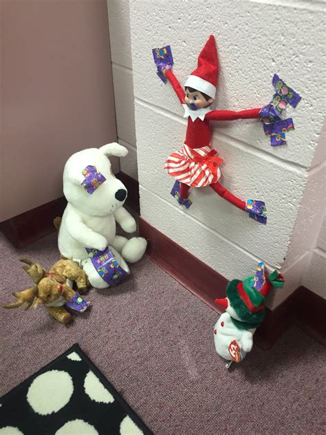 A Pinch of Primary: Classroom Elf on the Shelf Ideas