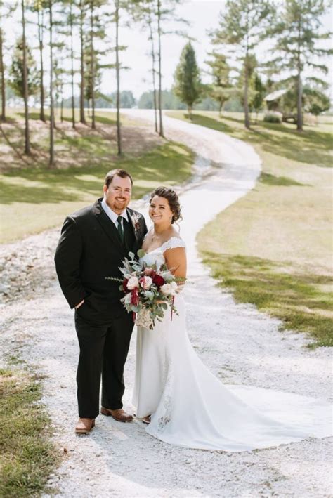 Tennessee Outdoor Wedding Venues - Forest, Lake, & More!