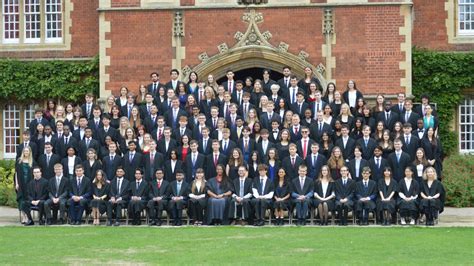 Jesus College on Twitter: "It’s matriculation photo time! Introducing our undergraduate Freshers ...