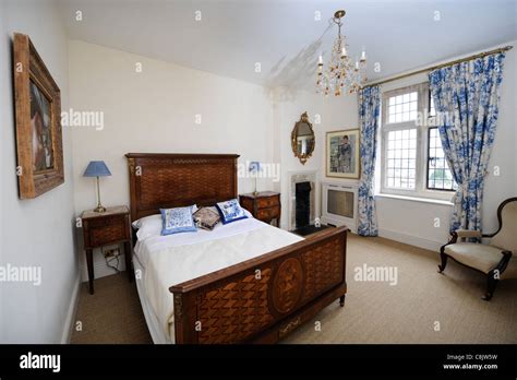 The guest bedroom at Devizes Castle, Wiltshire UK Stock Photo - Alamy