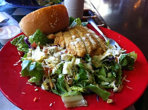 Fuddruckers Crispy Chicken Salad | blog | bernle | Flickr