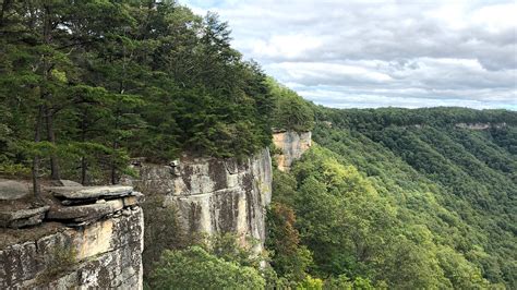 Endless Wall Trail in New River Gorge national park, Lansing, West Virginia, USA | Windows ...