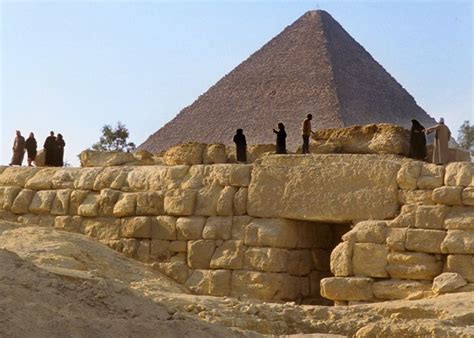 Giza Plateau Of Egypt: Labyrinth Of Tunnels And Shafts Under The Pyramids Ancient Egypt History ...