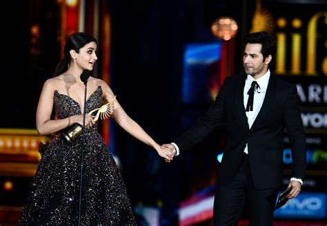 Bollywood's biggest stars shine at India film awards | New Straits ...