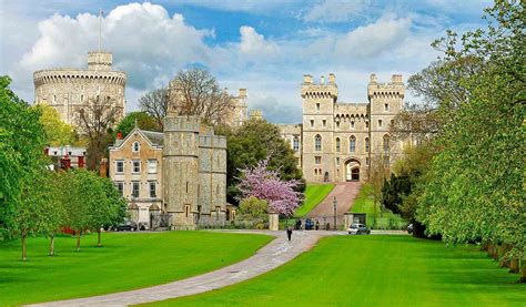 Day Tour to Windsor Castle - London Taxi Tours +44 (0)20 3984 4515