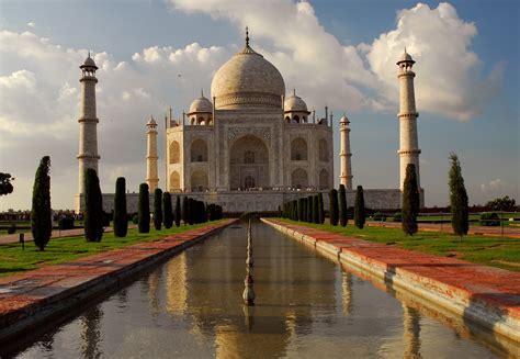 India Voyages: Taj Mahal Sunrise Tour