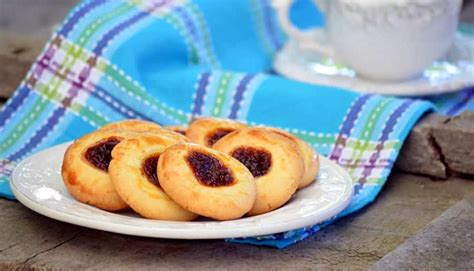 Apricot Jam Thumbprint Cookies - Chef's Pencil