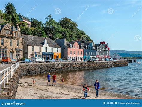 The Tobermory Waterfront and Beach Editorial Photography - Image of great, island: 177043042