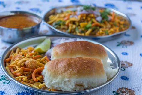 Kolhapuri Misal - Kali Mirch - by Smita