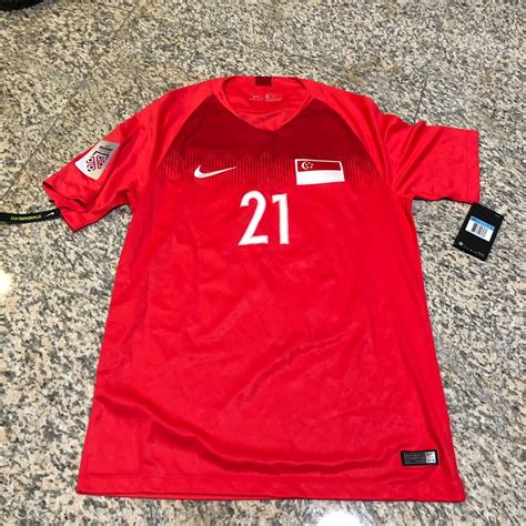 Singapore National Team 2018/19 Home Jersey, Men's Fashion, Activewear ...