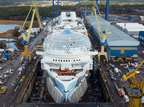 Royal Caribbean adds 363-ton dome to top of Icon of the Seas | Royal ...