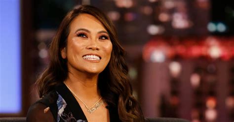 Here's The Thing That Grosses Dr. Pimple Popper Sandra Lee Out More Than Cysts | HuffPost