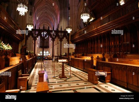 Washington national cathedral interior hi-res stock photography and ...