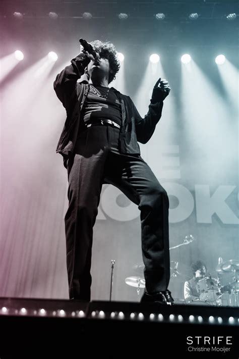 CONCERT REVIEW: The Kooks Celebrate 15 Years Of ‘Inside In/Inside Out ...