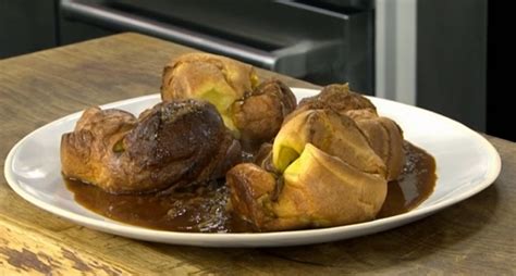 James Martin grandmother’s Yorkshire Puddings with onion sauce recipe ...