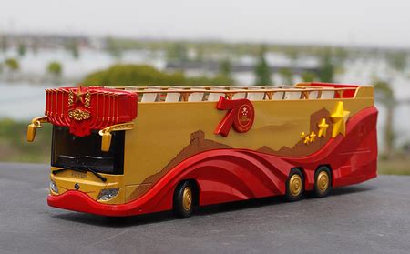 Double-decker bus model – Classic Models Wholesale Store