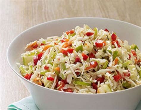 Receta de Ensalada de apio y repollo | Recipe | Summer salad recipes, Best coleslaw recipe ...