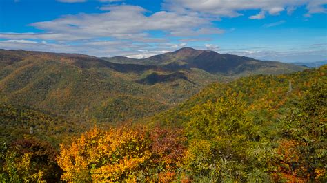 Meanderthals | Fall Foliage Time on the Blue Ridge Parkway – A Photo Essay