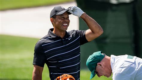 At the Masters, Tiger Woods Begins to Show Acceptance - The New York Times